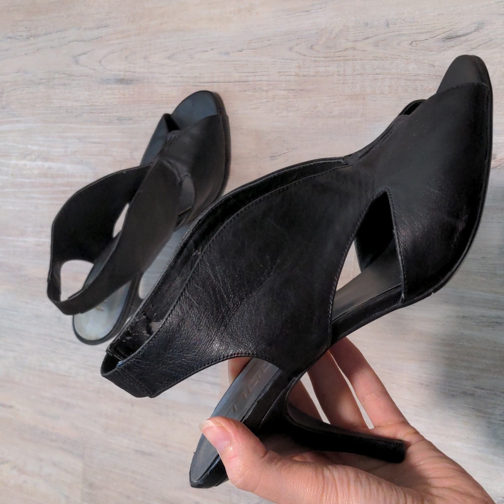 Moda Spana slingback peep toe black faux leather heels size 10